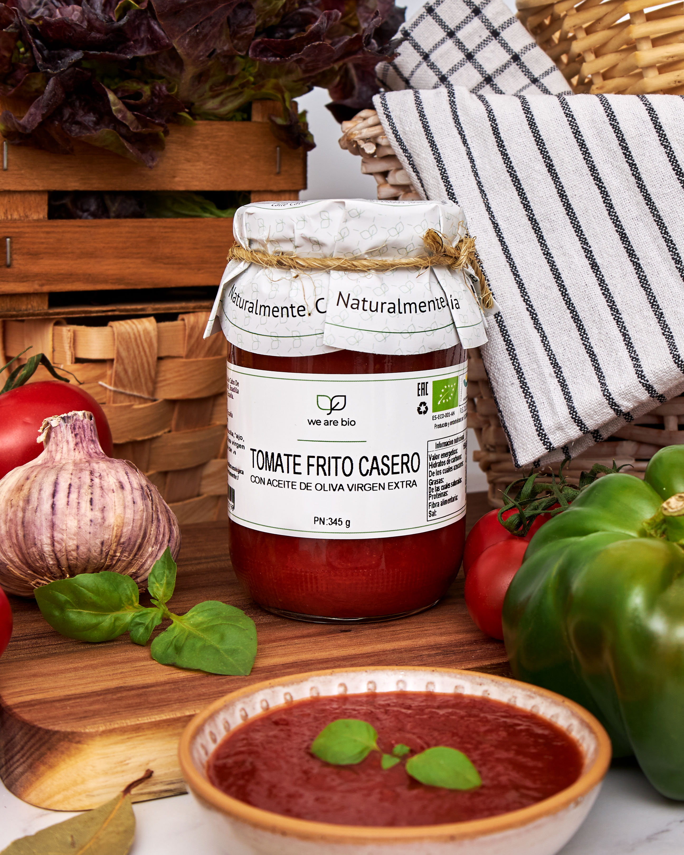 Tomate frito editorial composition